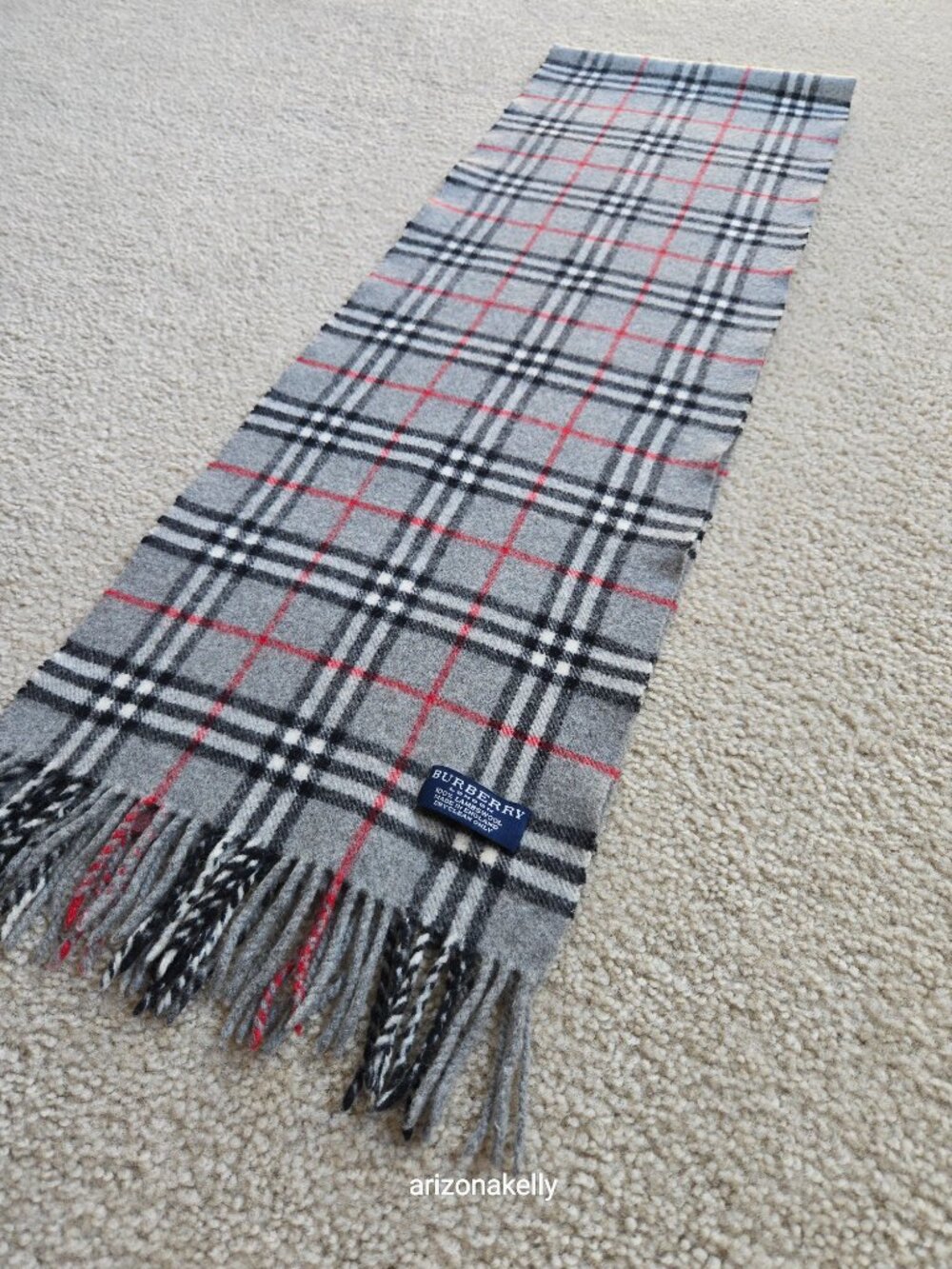 Burberry Nova Check Lambswool Scarf Grey SMALL HOLE - Picture 8 of 11